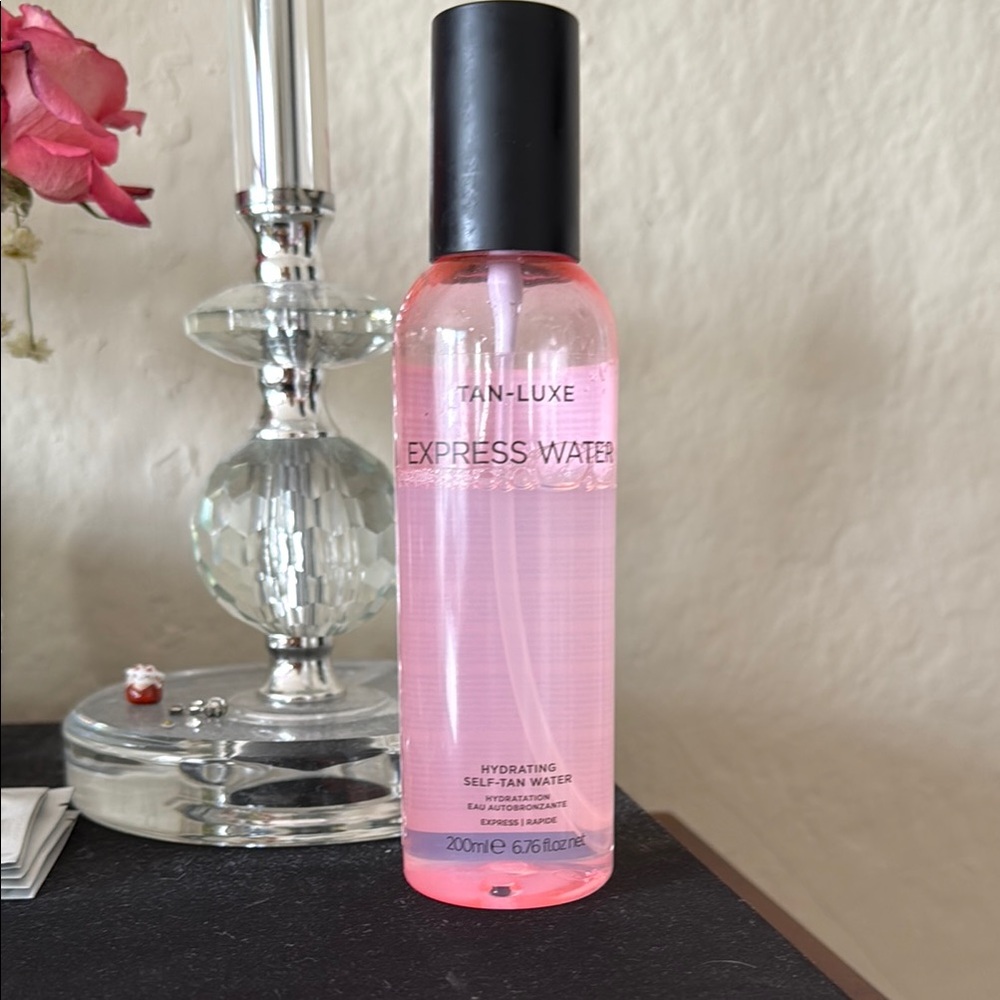 Express Water Hydrating Self-Tan - Pink
